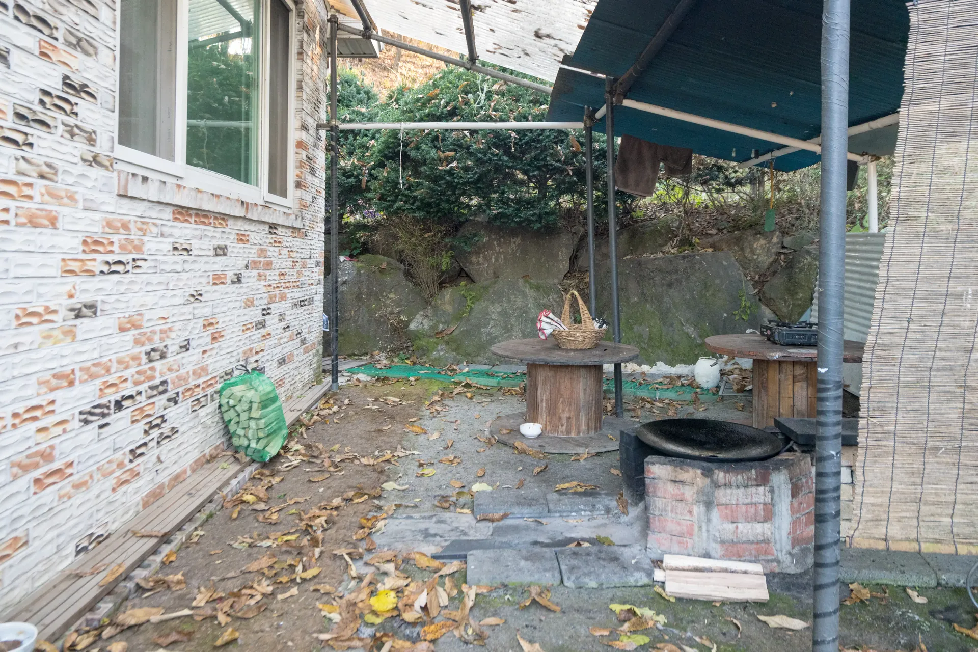 수북수북 야외 바비큐 공간